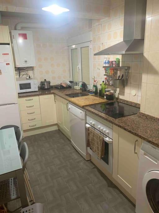Apartamento Barato En Santander - Junto Al Barrio Pesquero Exteriör bild